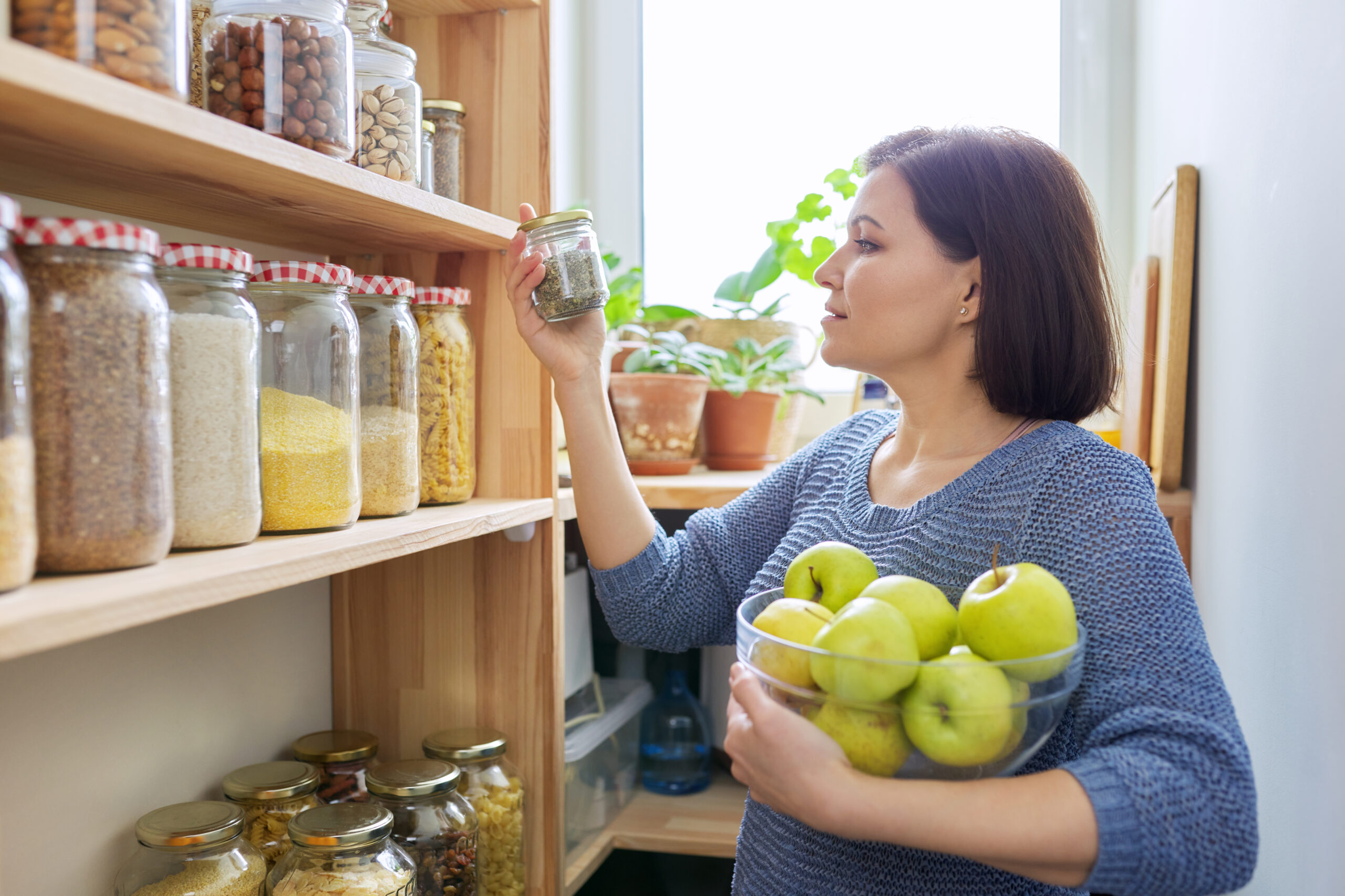 The Busy Homeowner’s Guide to Smarter Pantry Organization